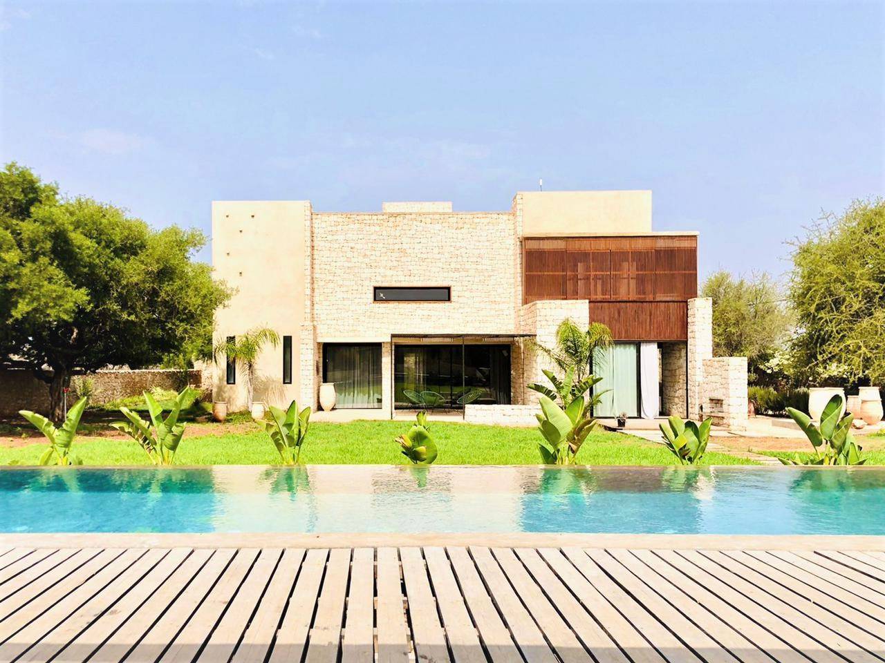 Villa avec piscine Proche de sidi Kouki (2)